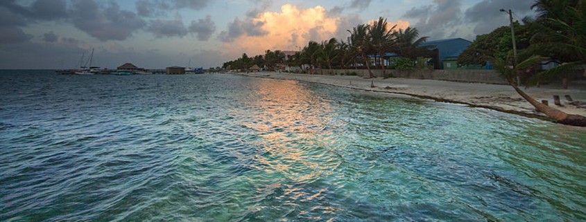 800px-San_Pedro_Town,_A.C.,_Belize,_Dawn