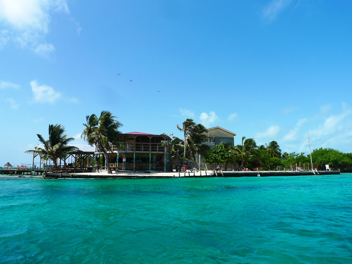 The Split Bar at Caye Caulker, Belize - Belize Sailing Vacations