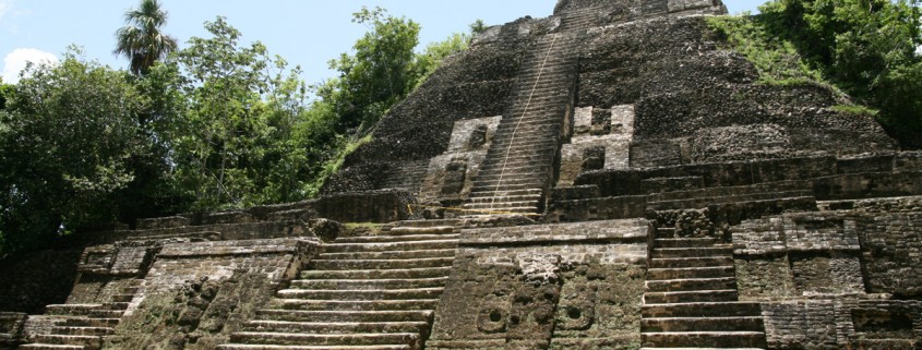 Lamina High Temple mayan jungle belize