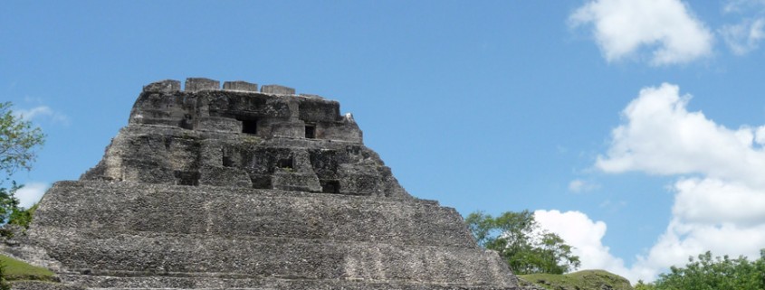 mayan temple in belize jungle